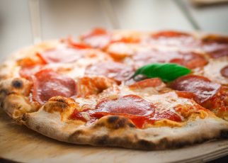 Jak wygląda włoska pizza?